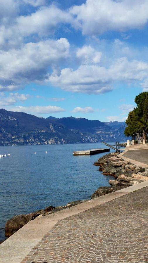 Garda Dreams Apartment Torri del Benaco Kültér fotó