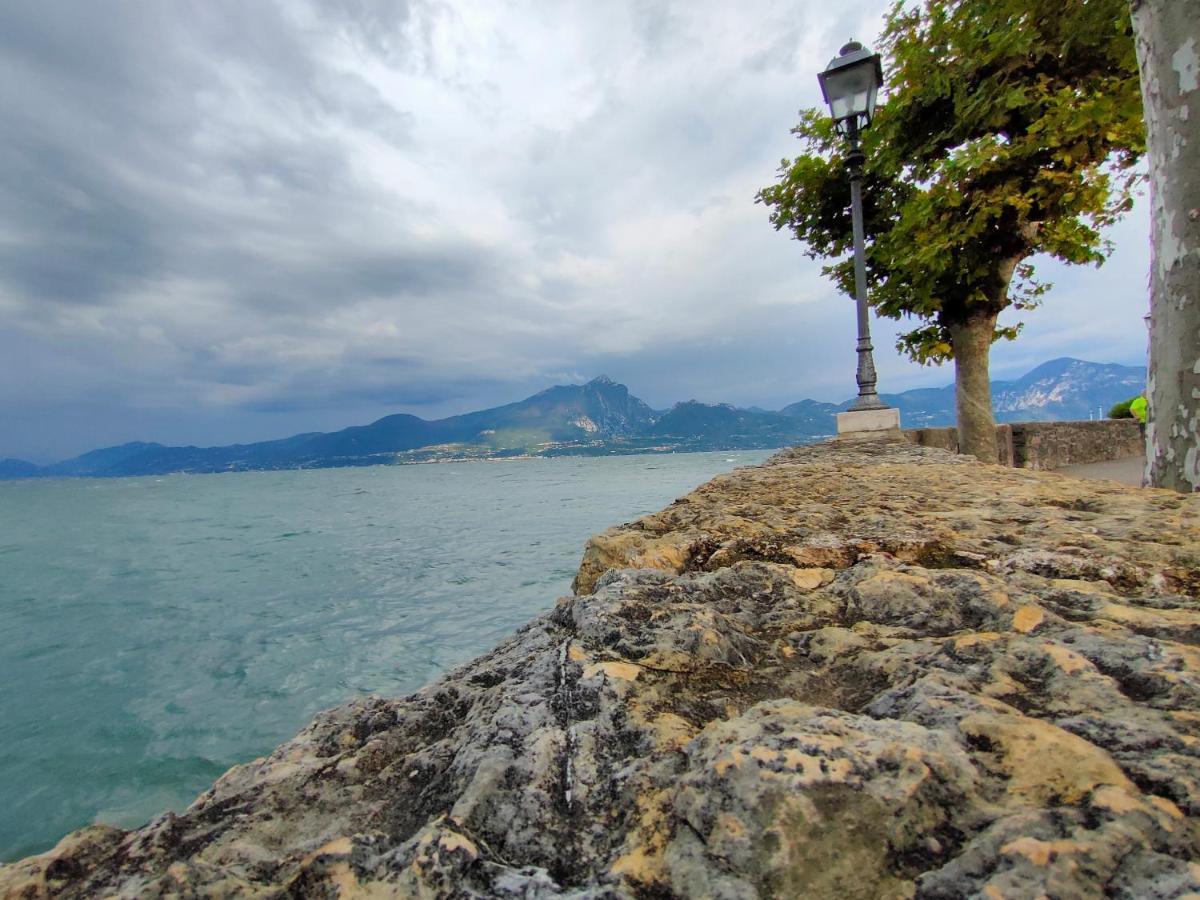 Garda Dreams Apartment Torri del Benaco Kültér fotó