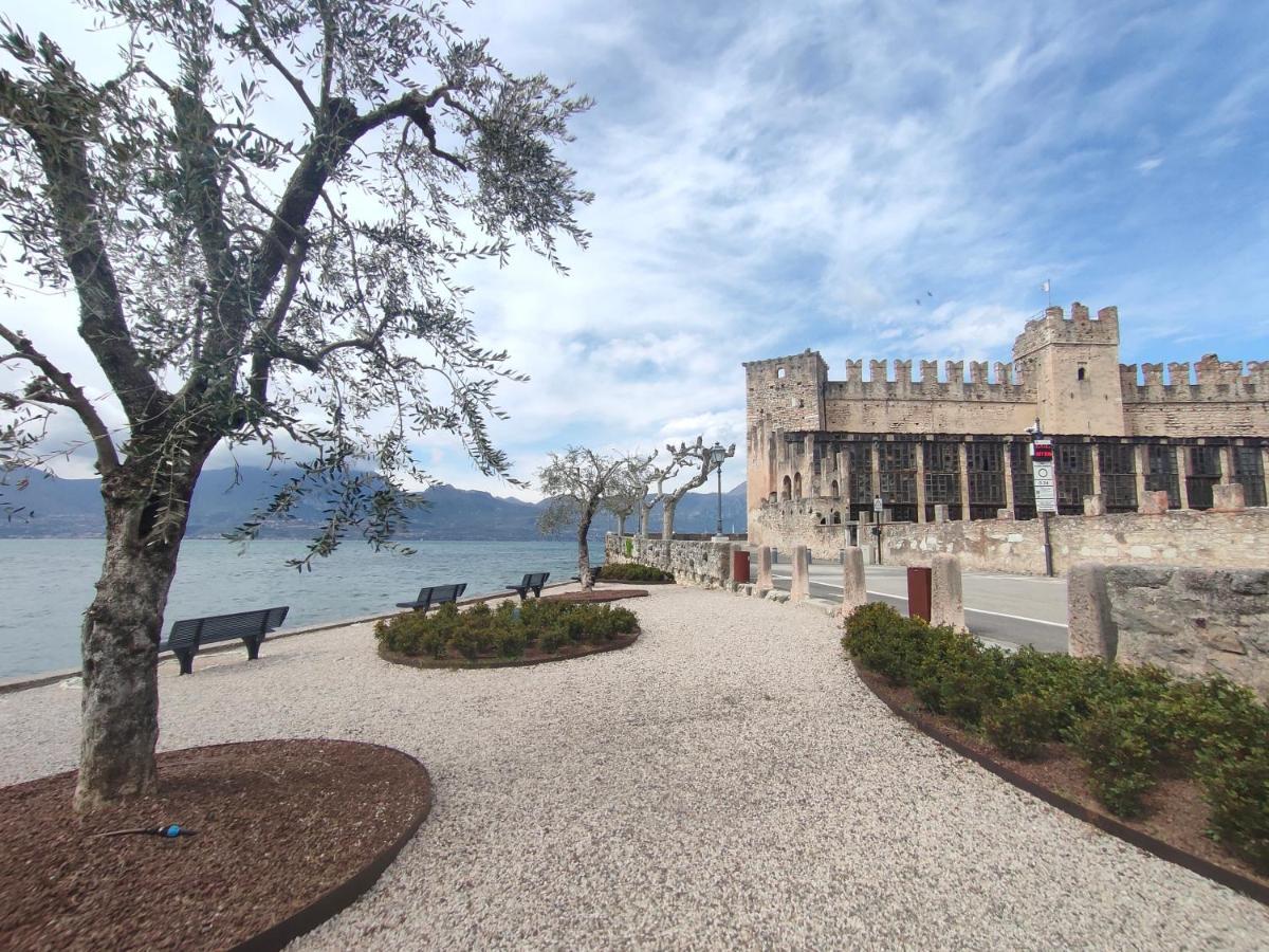 Garda Dreams Apartment Torri del Benaco Kültér fotó