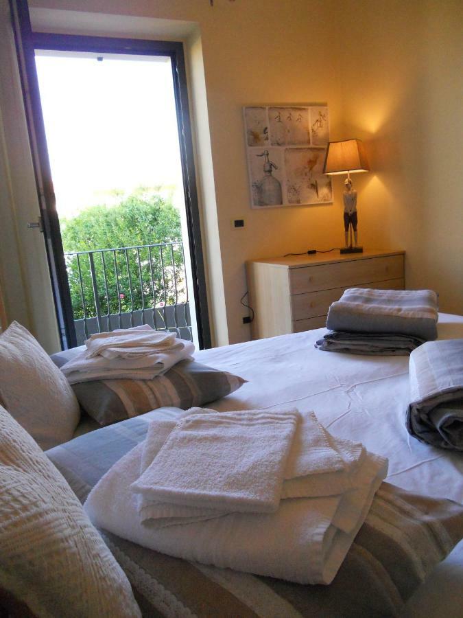 Garda Dreams Apartment Torri del Benaco Kültér fotó